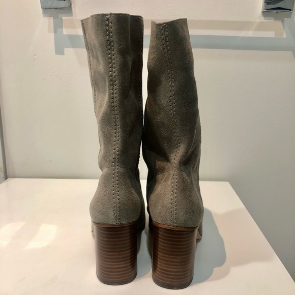 Coach: Women’s Suede Heeled Calf Boot Size: 7 - Picture 7 of 9
